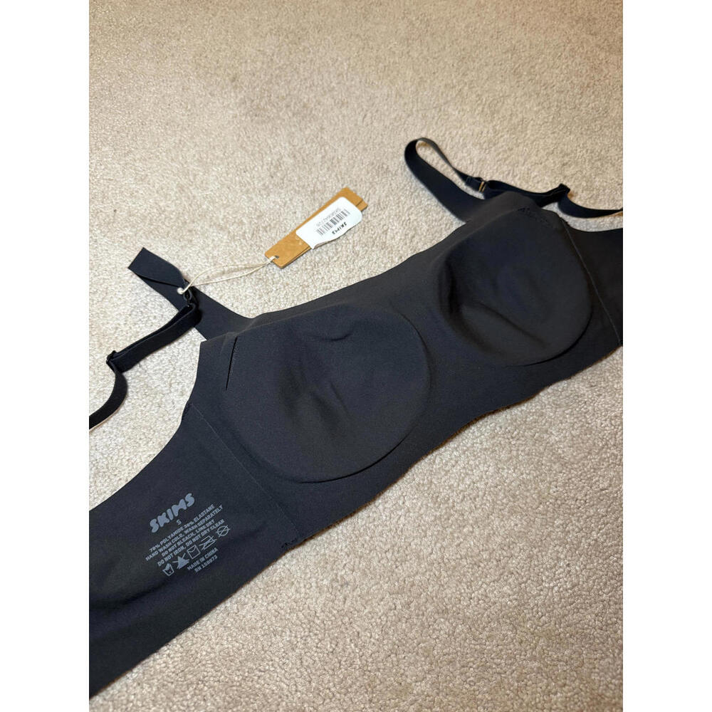 SKIMS Black Bra